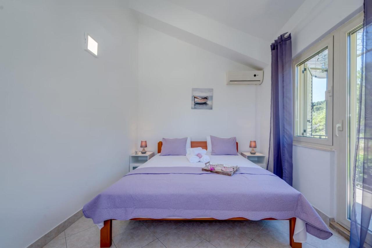 Holiday Home Kalinic Slatine Exteriér fotografie
